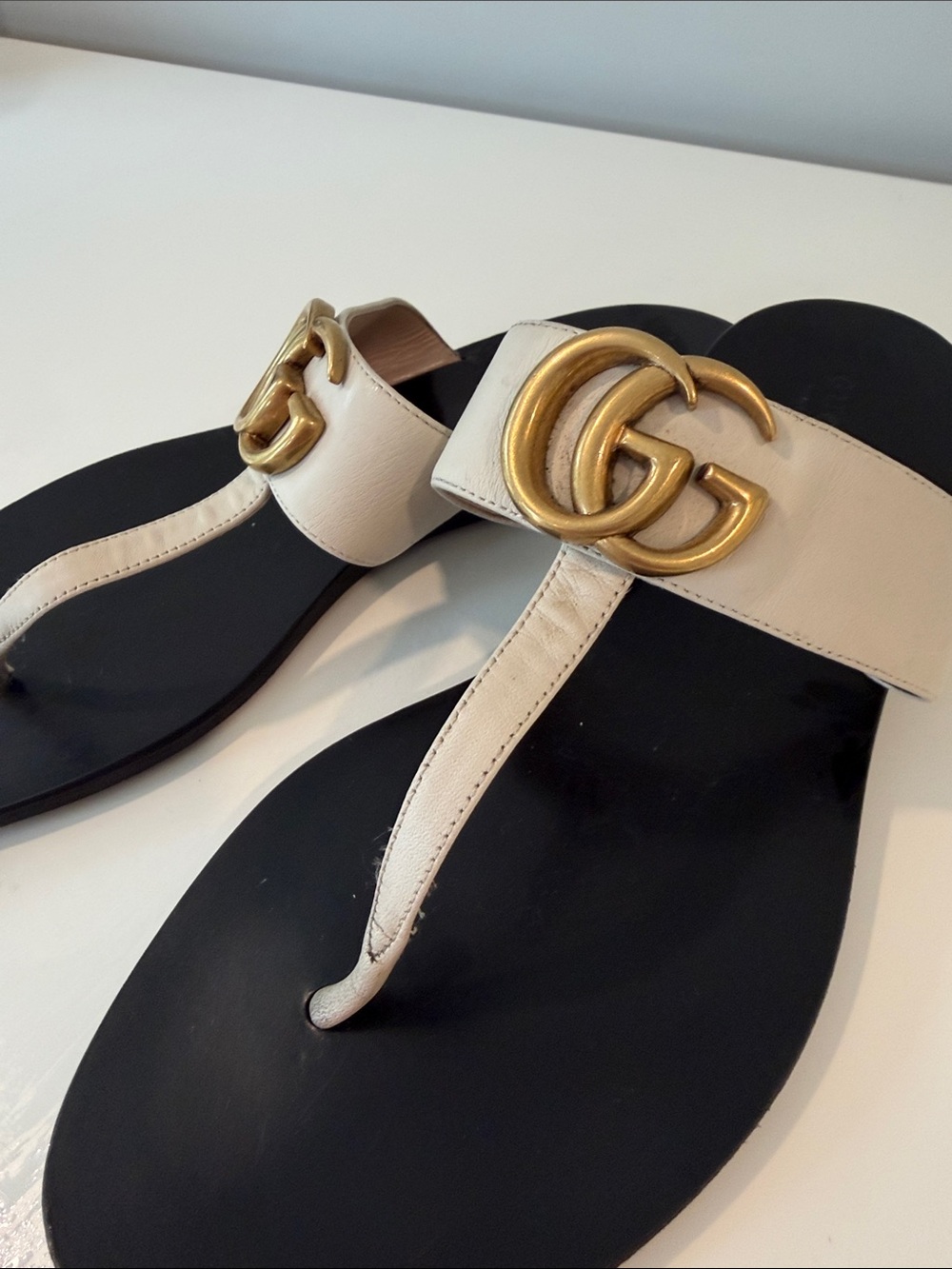Gucci Cream Leather GG Logo T-Strap Sandals - Women - Picture 5 of 6